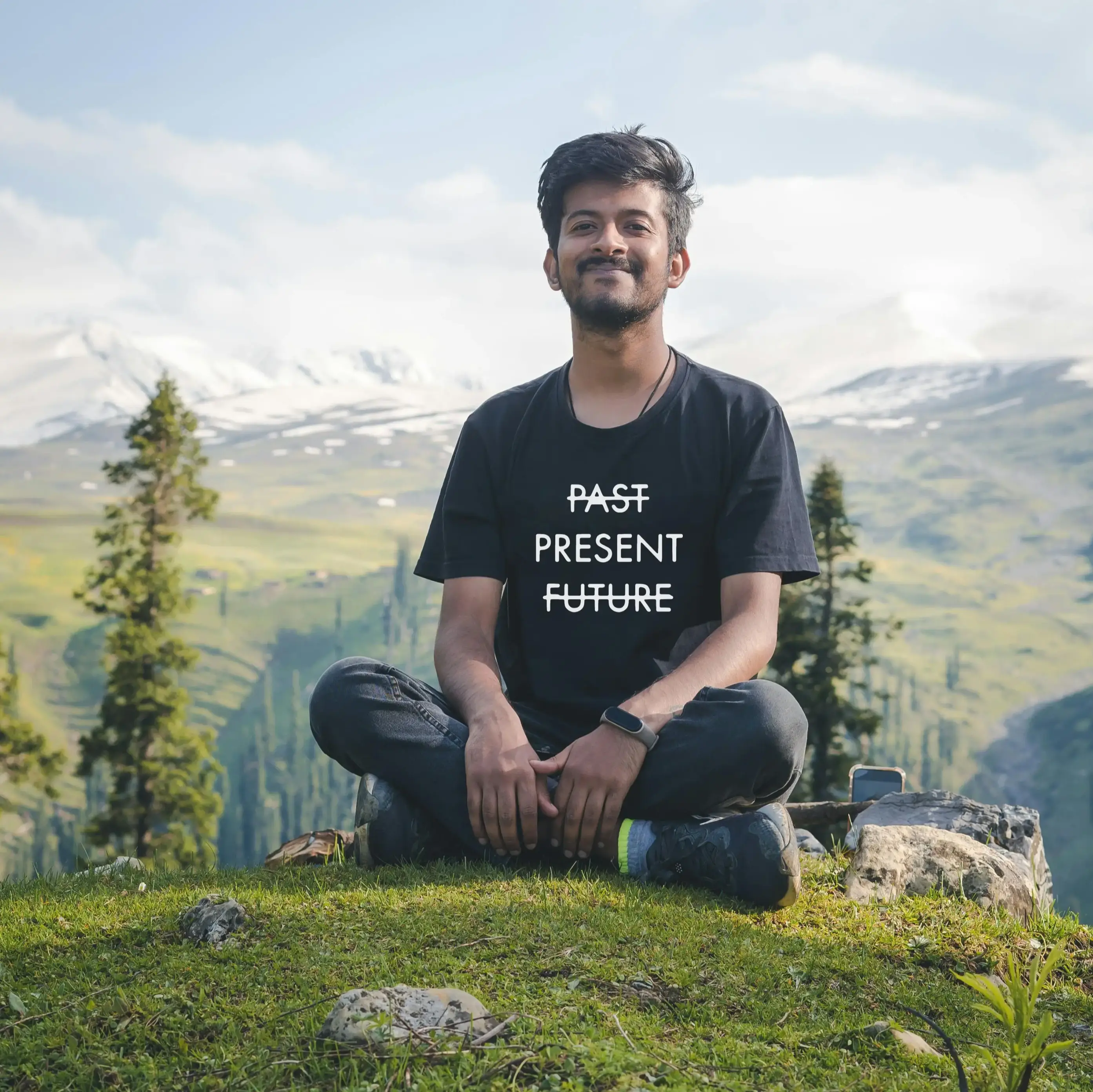 PAST PRESENT FUTURE | Minimal T-shirt 